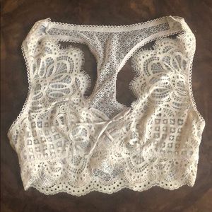 Victoria’s Secret Beige Bralette Small